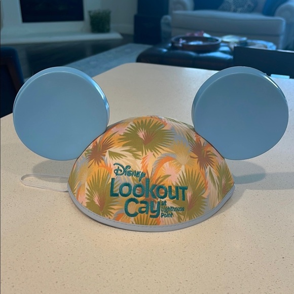 Disney Other - Disney Lookout Cay Kids Hat - Blue and Multicolor